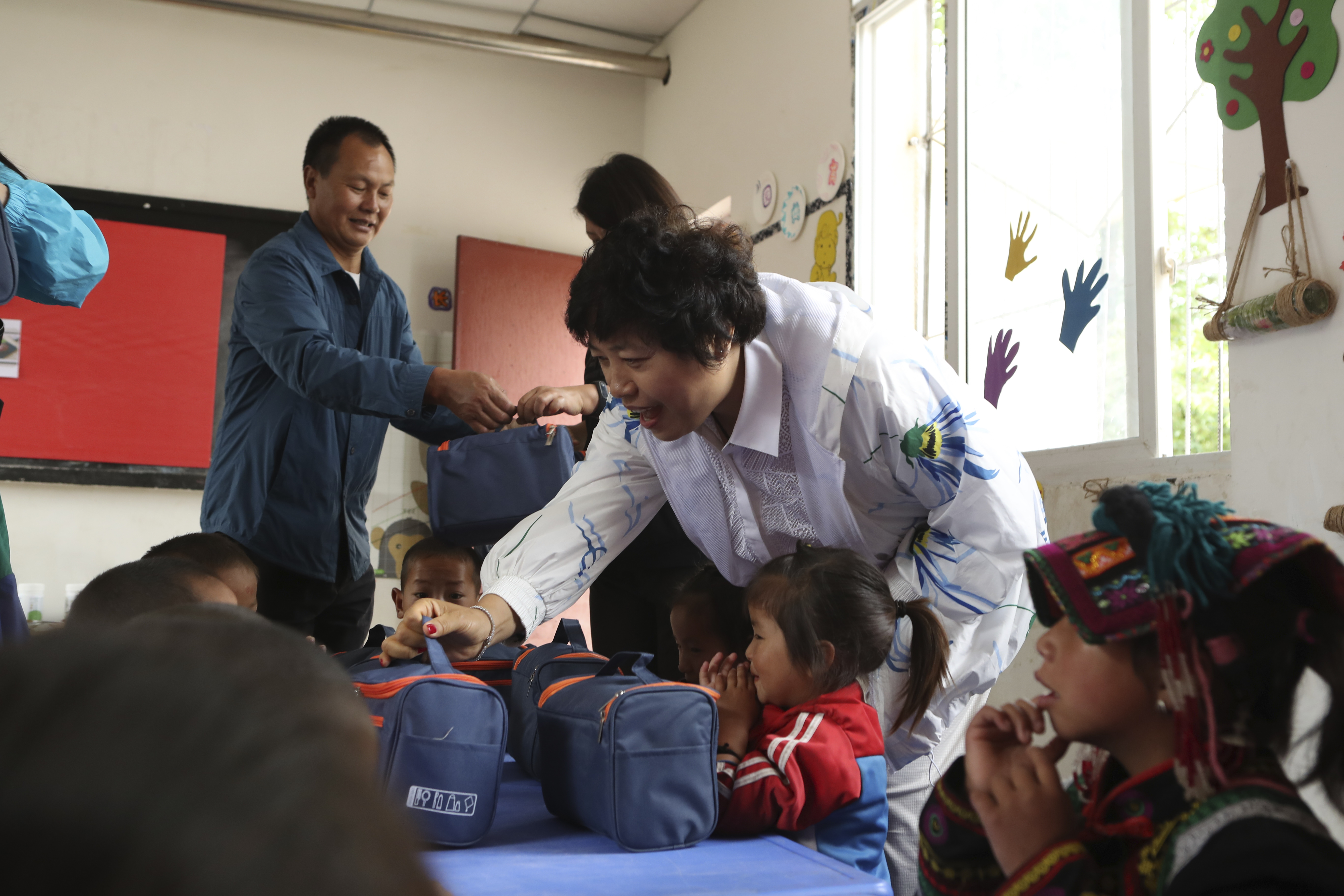 胡庆东 苗冬梅伉俪爱心回访 - 图片5