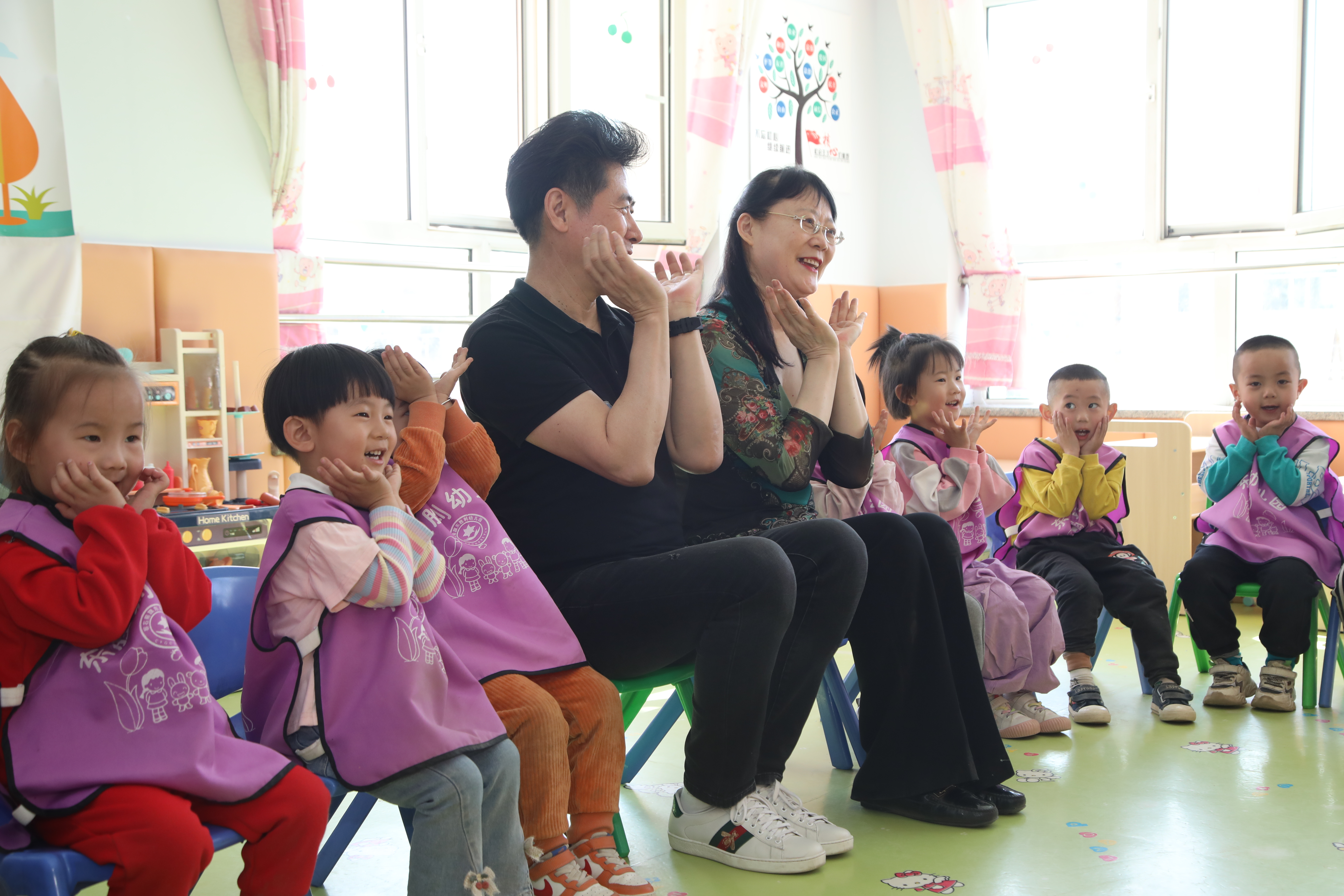 王成安 尹建平伉俪爱心回访 - 图片3