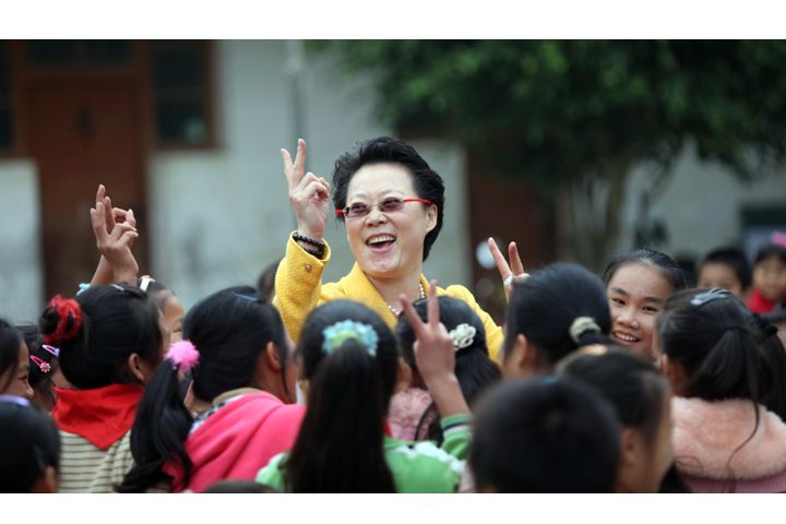 王成安 尹建平伉俪爱心回访 - 图片6