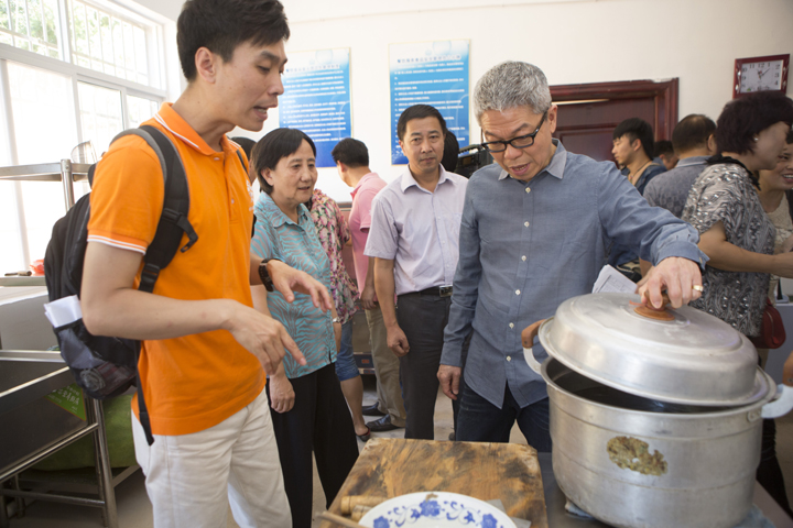 傅后坚 柯淑真伉俪爱心回访 - 图片6