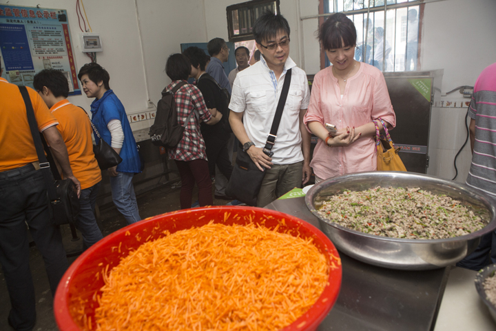 刘德沛 金梅伉俪爱心回访 - 图片12