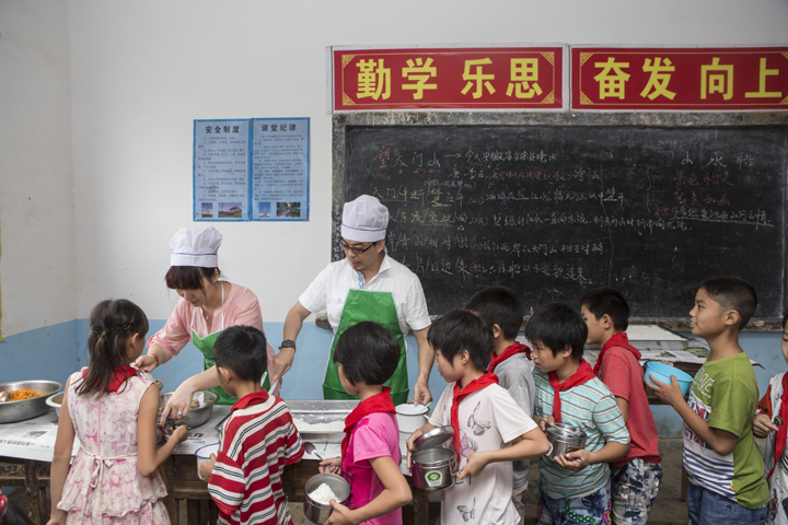 刘德沛 金梅伉俪爱心回访 - 图片14