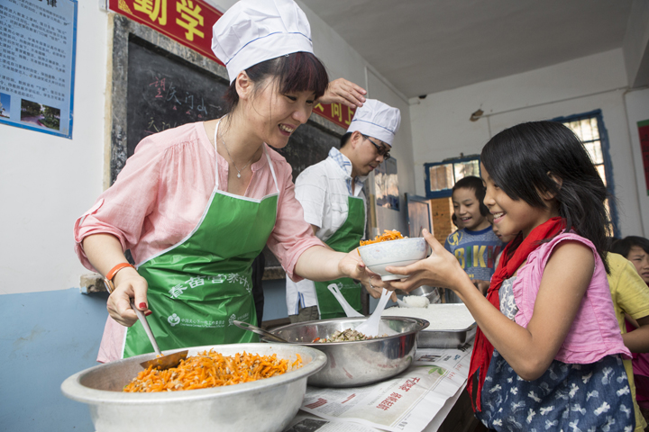 刘德沛 金梅伉俪爱心回访 - 图片15