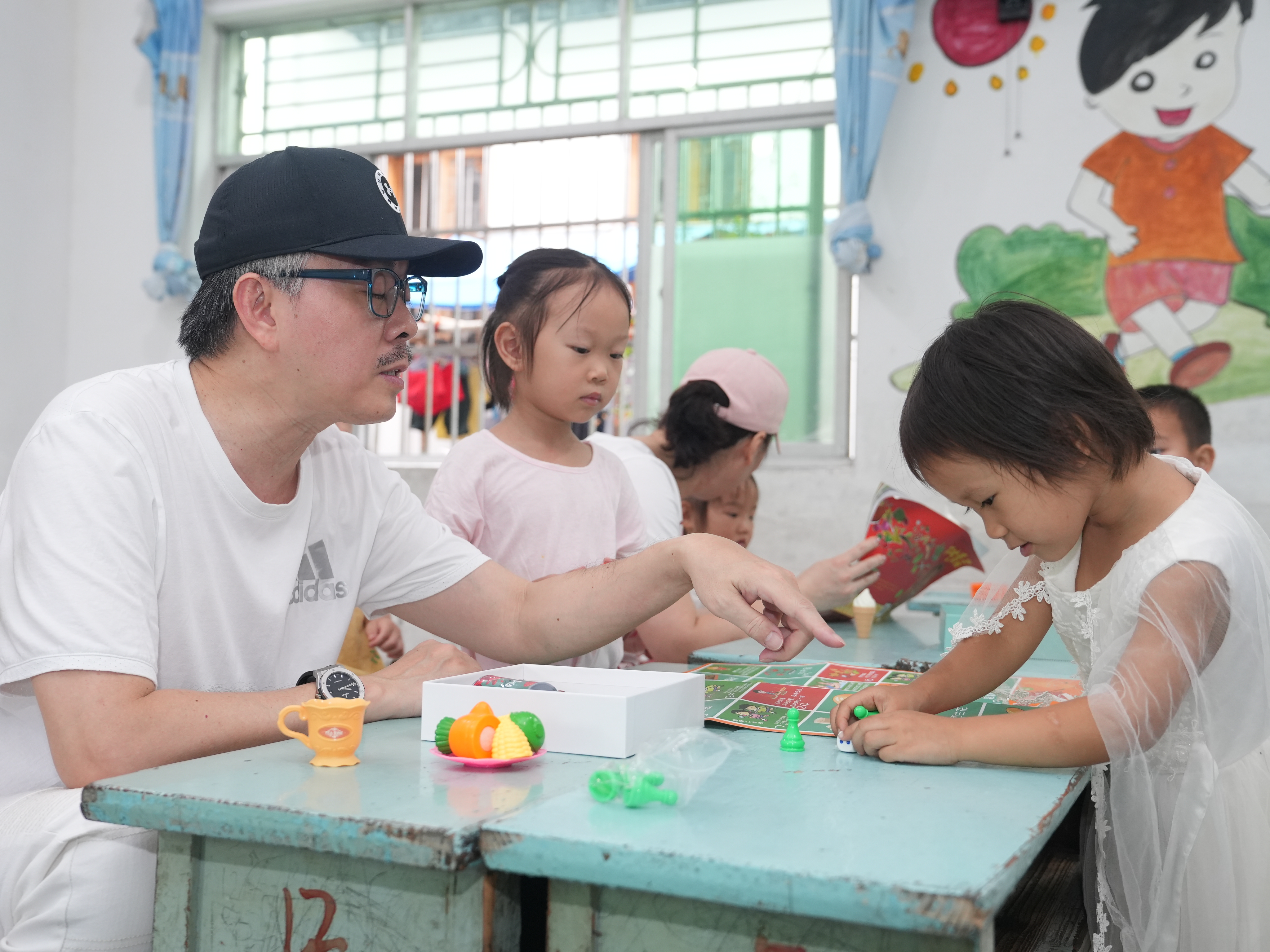 刘德沛 金梅伉俪爱心回访 - 图片3