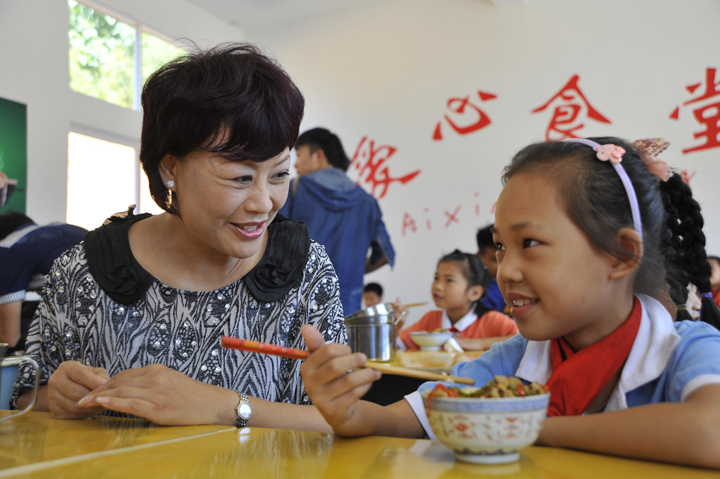 陆永菊 王迎五伉俪爱心回访 - 图片2