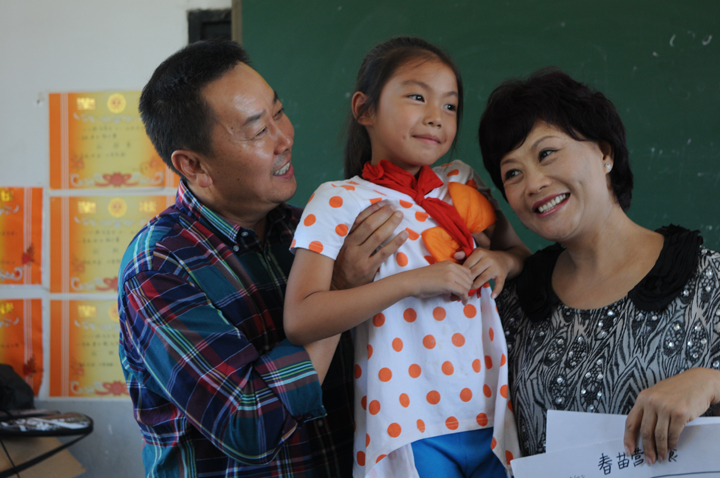 陆永菊 王迎五伉俪爱心回访 - 图片4