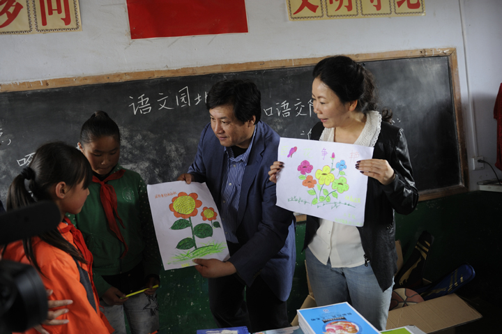 赵玉芳 唐劲松伉俪爱心回访 - 图片1