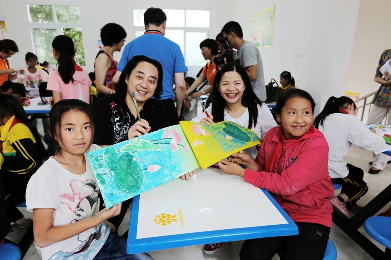 沈强 方向伉俪爱心回访 - 图片5