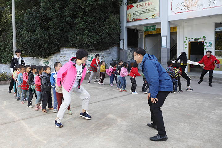 毛忠 王寒茹爱心回访 - 图片4