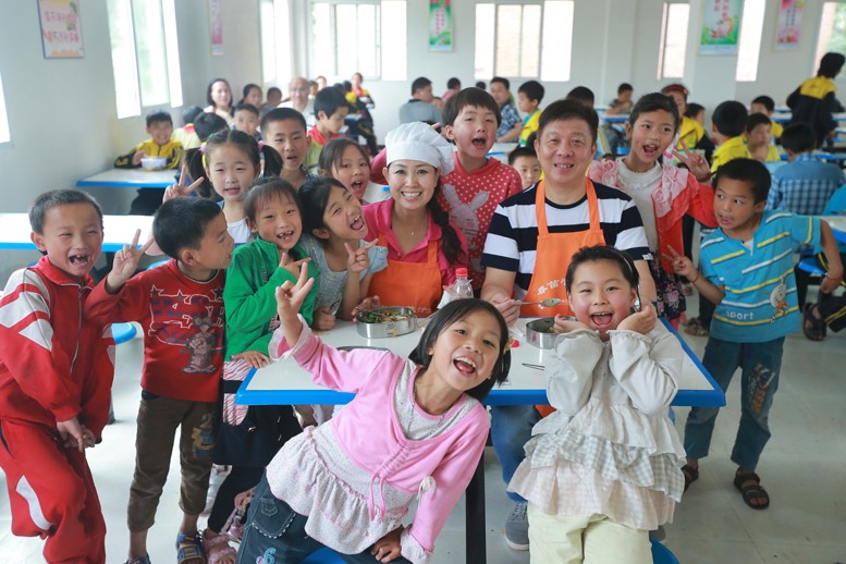 张忆平 孙蕾伉俪爱心回访 - 图片3