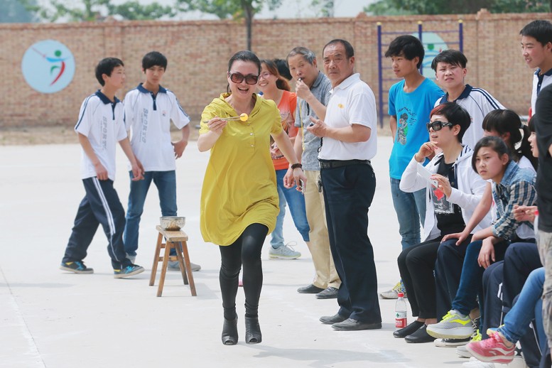 周建芬女士爱心回访 - 图片1