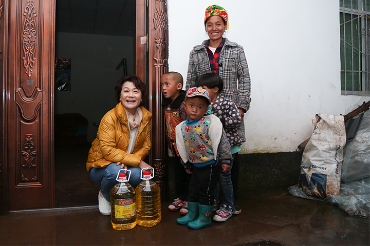 王淑真女士爱心回访相册